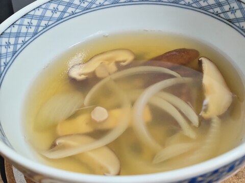 椎茸の出汁を使って！中華スープ！
